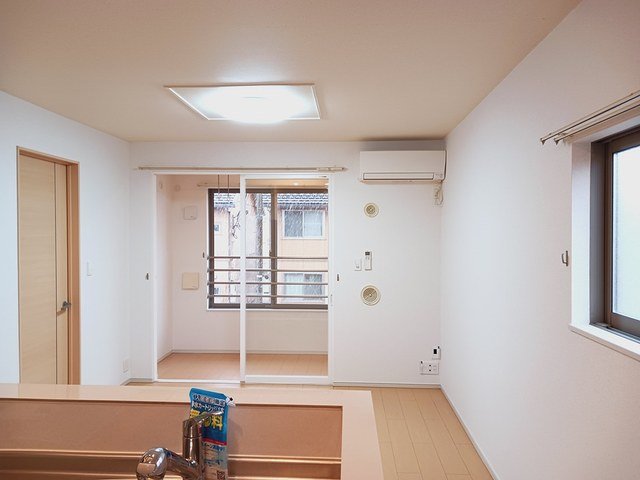 居室・リビング　ゆったりとした居間です