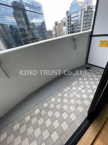 バルコニー　外からの目が気にならないバルコニーで洗濯物が干せます