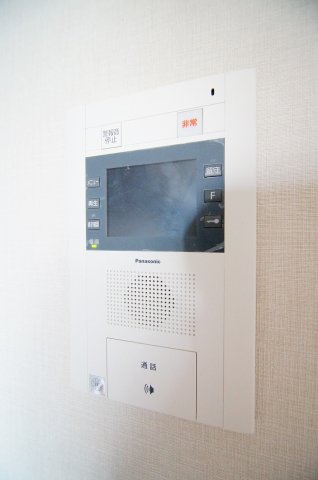 セキュリティ　来訪者が確認できる女性に安心の「TVモニターホン」