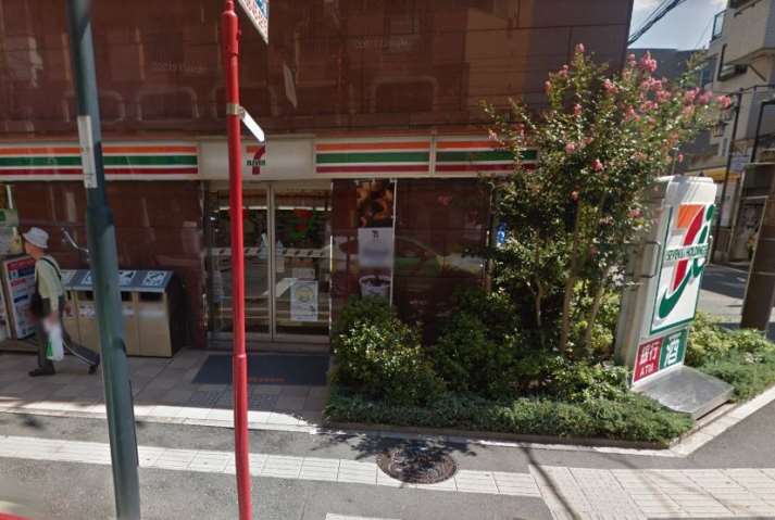 コンビニ　セブンイレブン（コンビニ）まで659m