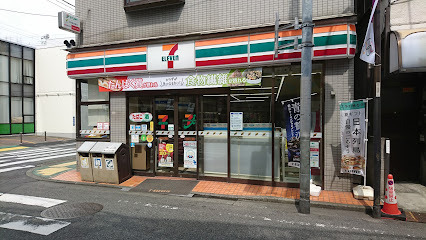 コンビニ　セブン－イレブン大田区仲六郷店（コンビニ）まで302m