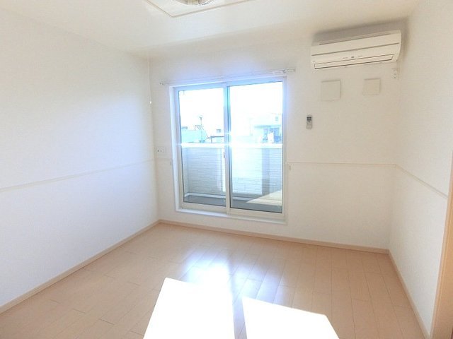 居室・リビング　ゆったり過ごせる居間です