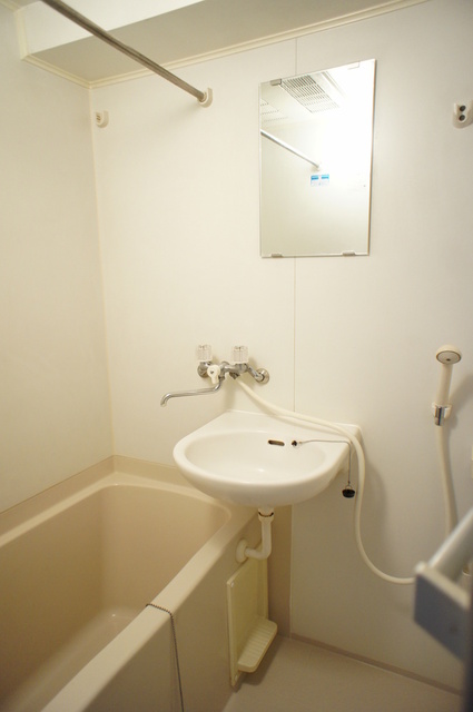 バス・シャワールーム　※２０１７年１０月撮影