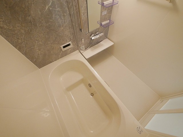 バス・シャワールーム　お風呂で日々の疲れを落としましょう