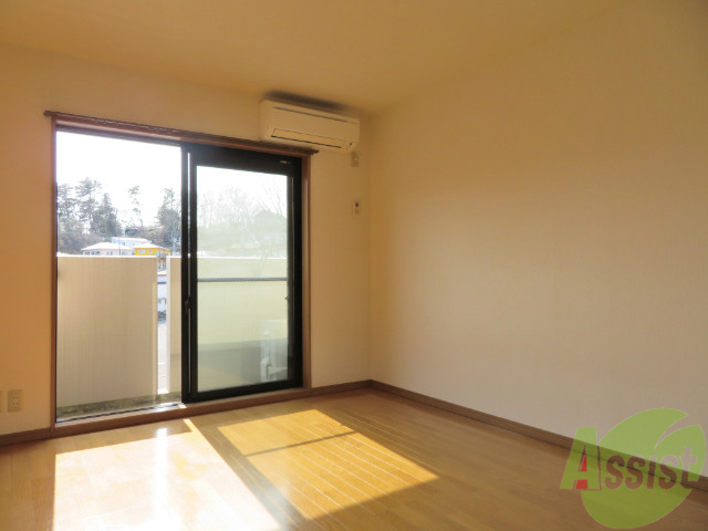 その他設備　ちゃんとエアコンもついているので、安心してくださいね。