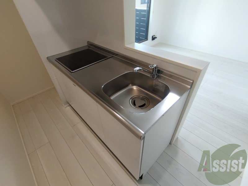 キッチン　キッチンは綺麗で調理スペースもしっかりございます。