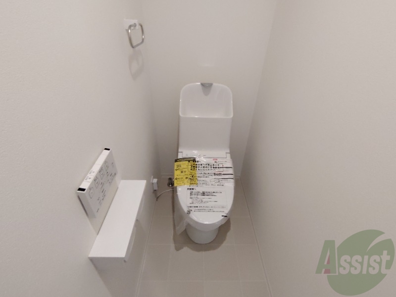 トイレ　トイレは綺麗でウォッシュレットも付いて快適にお使い頂けます。