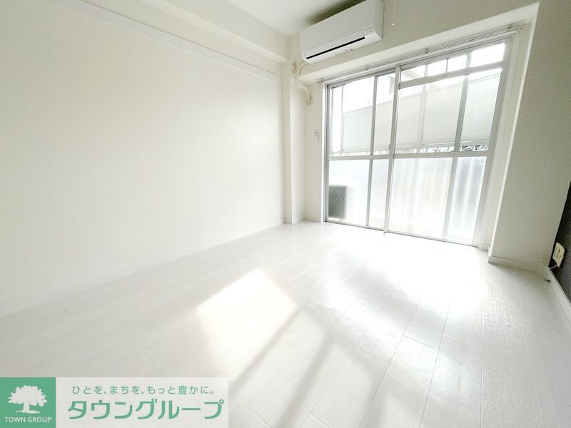 居室・リビング　別部屋参考写真です