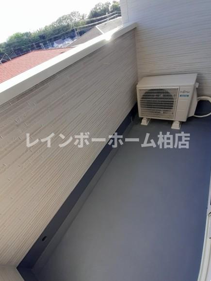 バルコニー　お洗濯にも便利なバルコニー付き
