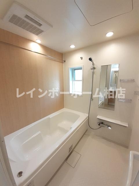 バス・シャワールーム　お風呂です