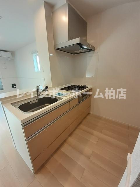 キッチン　コンパクトなキッチンで掃除もラクラク