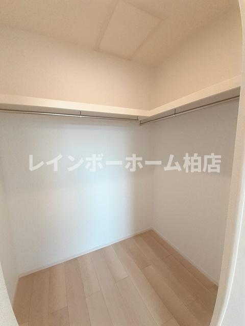 収納　ウォークインクローゼットです