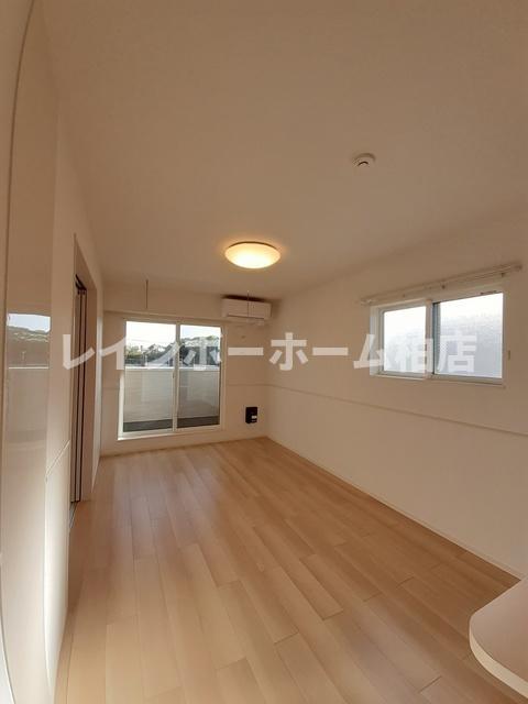 居室・リビング　使いやすい居間です