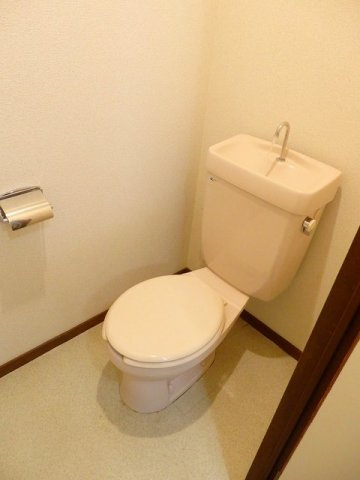 トイレ　落ち着いたトイレです