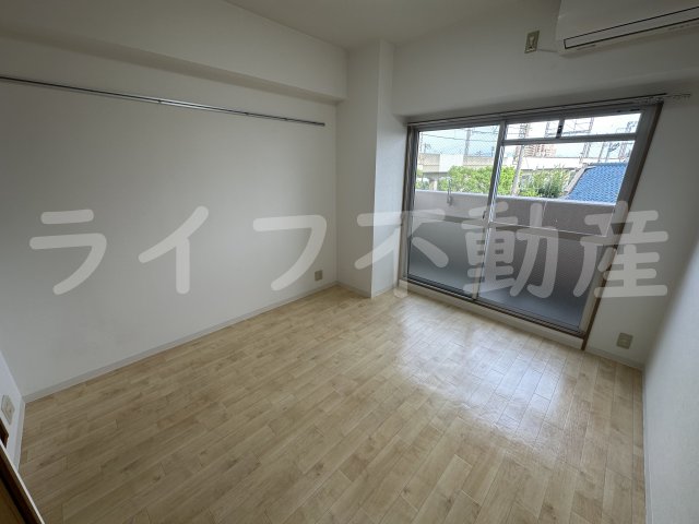 居室・リビング　ゆったりとした居間です