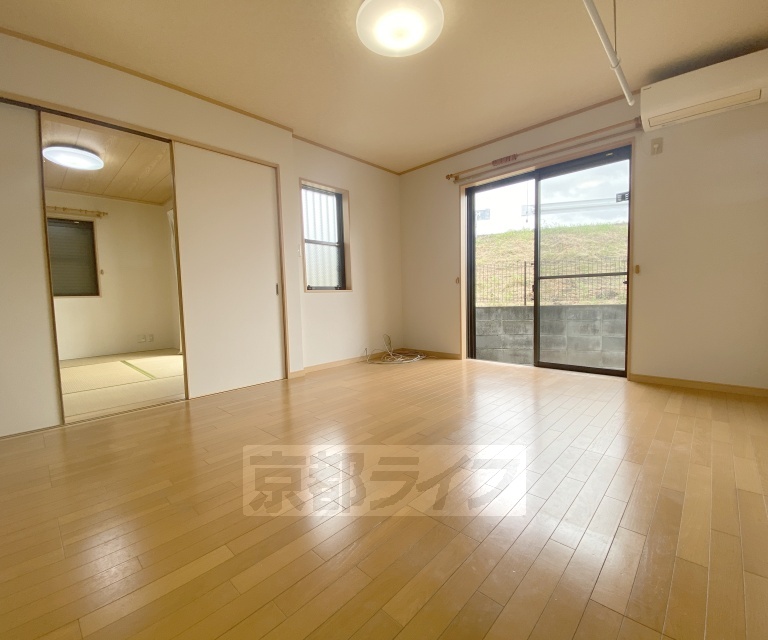 居室・リビング　全部屋広めの西京極エリア４ＬＤＫ貸家