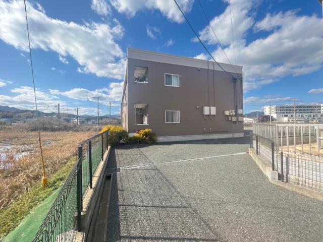 建物外観　外観写真（昼）