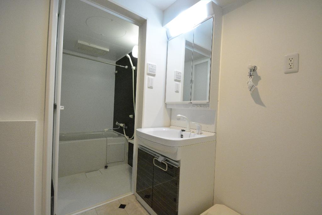 洗面設備　洗髪洗面化粧台