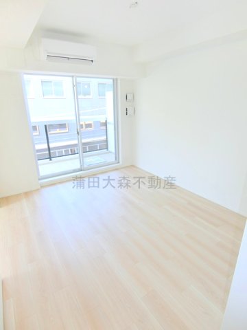 居室・リビング　床暖房付き10.3帖のLDK　カウンターキッチンのリビングダ