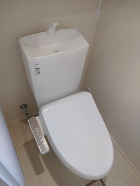 トイレ　★温水洗浄便座付きトイレ★