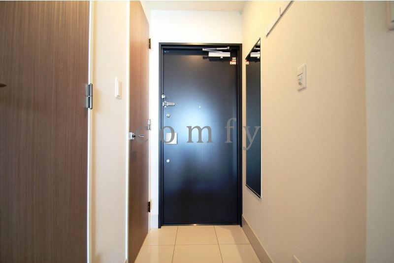 玄関　ダブルロックの玄関