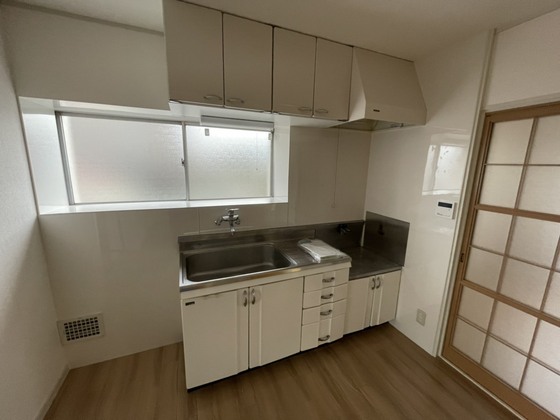 キッチン　※別部屋の写真です