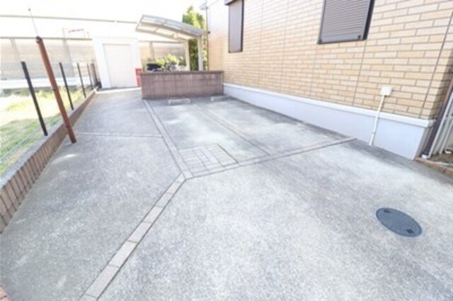 駐車場　駐車場