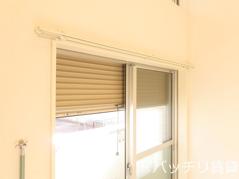 バルコニー　別号室タイプの為、現状を優先致します。