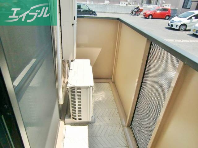 バルコニー　南向きで日当たり良好バルコニー