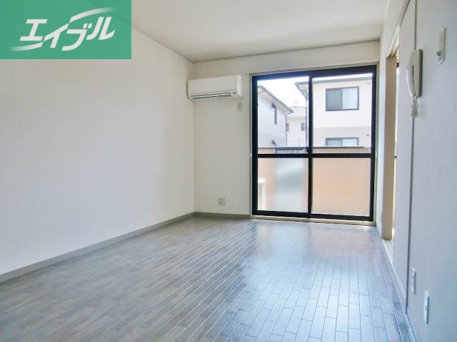 居室・リビング　広々リビング