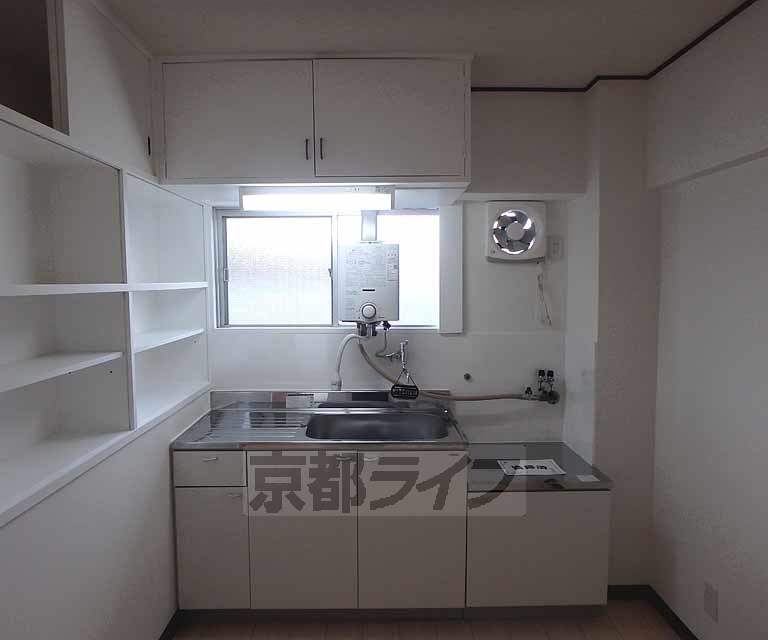 キッチン　キッチンです。