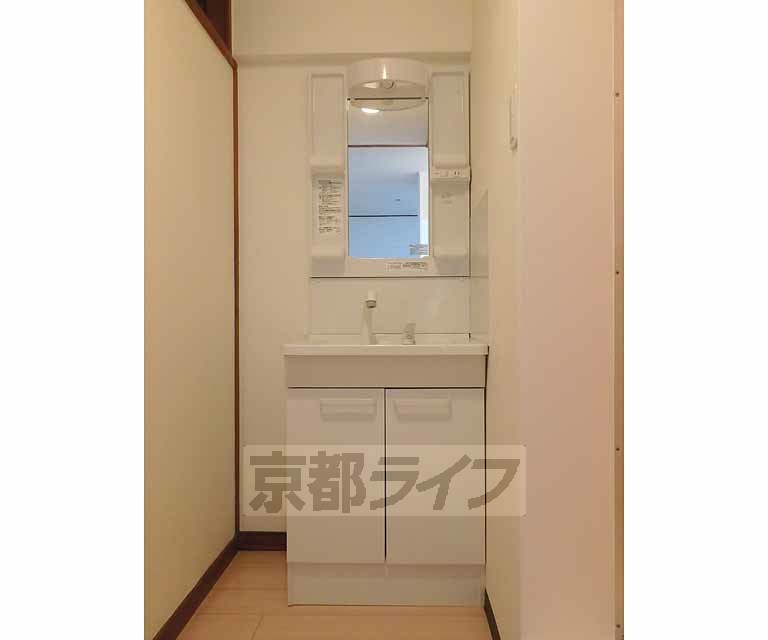 洗面設備　独立洗面台です。