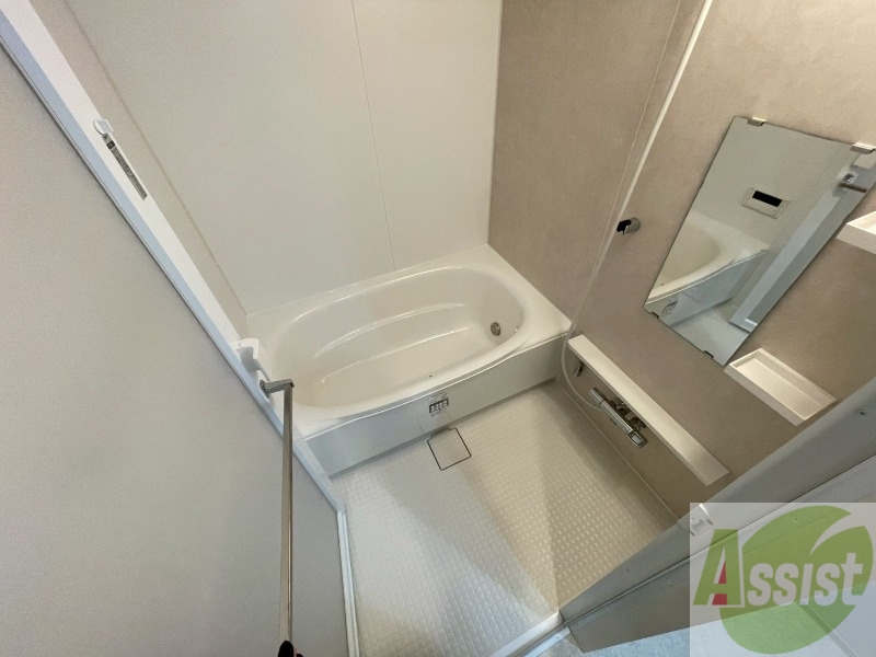 バス・シャワールーム　お風呂になります。一日の疲れを癒してくださいね。