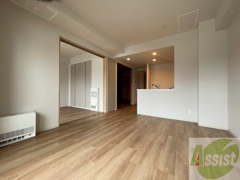 居室・リビング　広々としたリビングですね。使い勝手がよさそうですね！