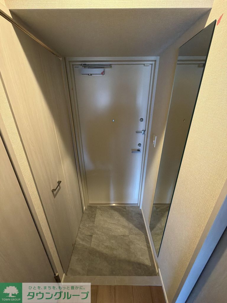 玄関　キッチン