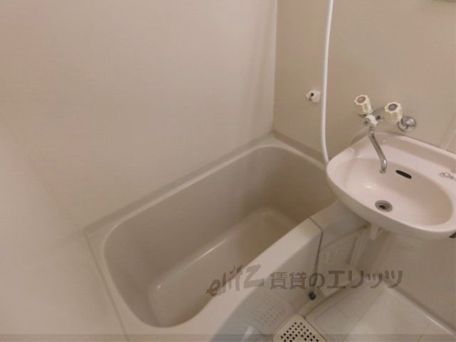 バス・シャワールーム　風呂