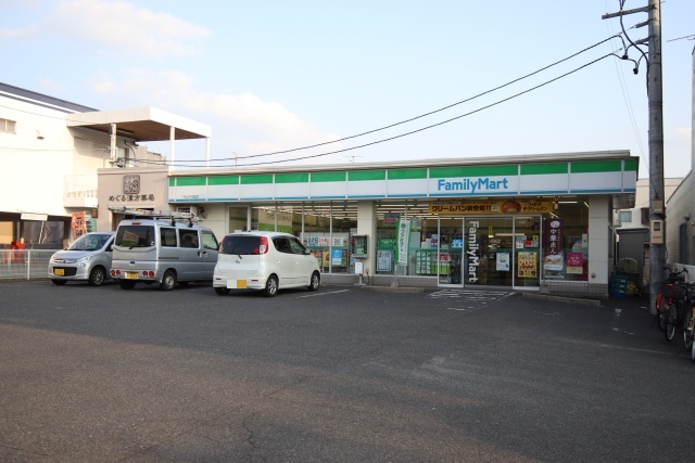 コンビニ　ファミリーマート　守山千代田店（コンビニ）まで259m