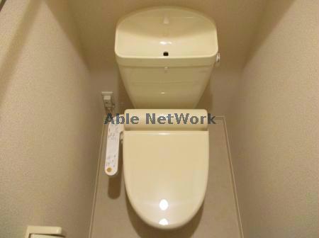 トイレ　温水洗浄暖房便座