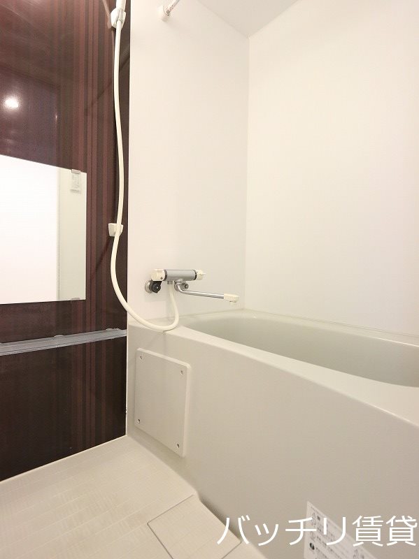 バス・シャワールーム　同型タイプの為、現状を優先致します。