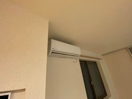 その他設備　エアコン１基を設備で採用しております。