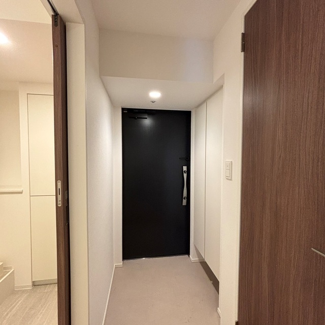 玄関　※写真は同タイプ住戸です。