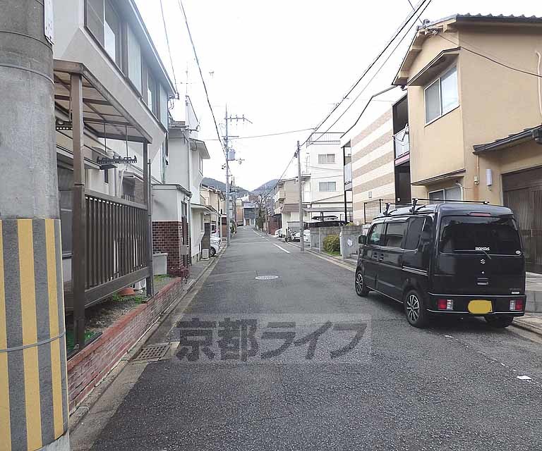 その他　前面道路です。