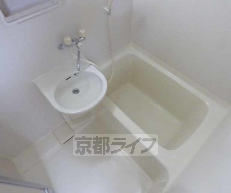 バス・シャワールーム　お風呂です。