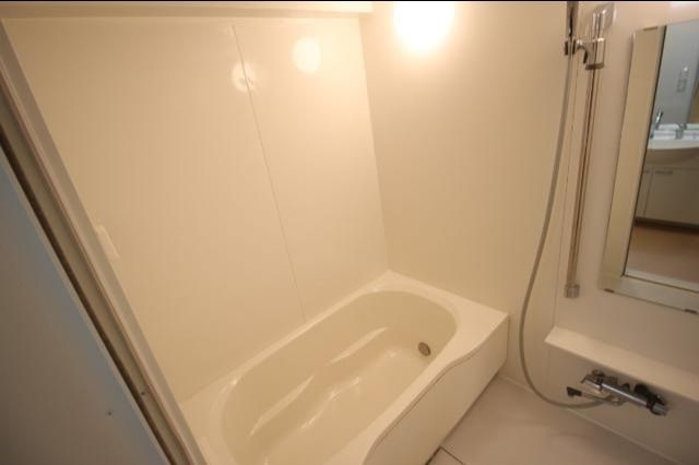 バス・シャワールーム　バスルーム