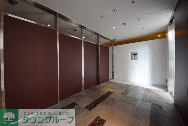 エントランス　エントランス