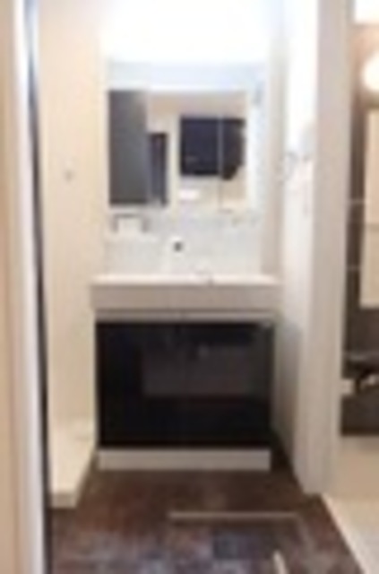 洗面設備　同一施工会社同一仕様写真