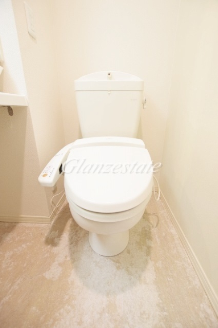 トイレ　☆温水洗浄便座完備のトイレ☆