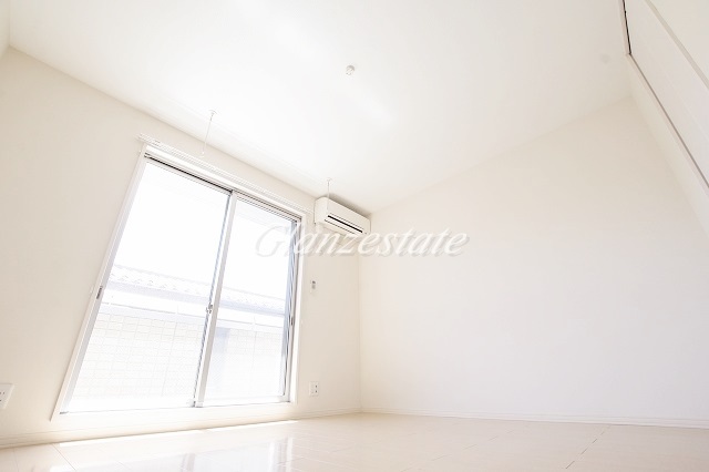 居室・リビング　☆明るいリビング☆