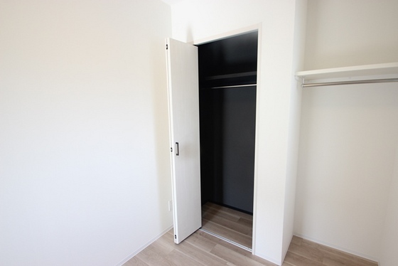 収納　※別の部屋の写真です