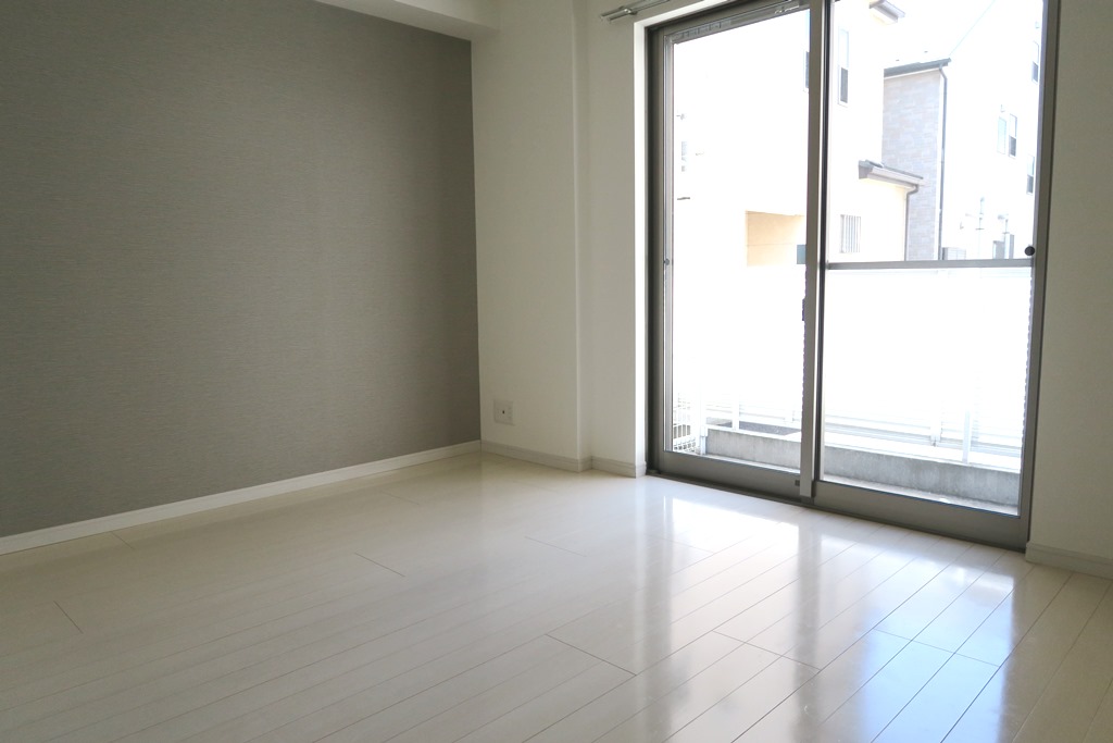 居室・リビング　別号室参考写真です。